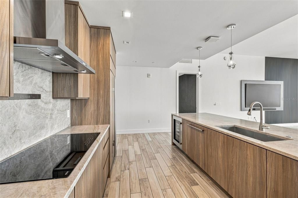 На продажу: $1,999,999 (3 спален, 3 ванн, 2436 Квадратных фут)