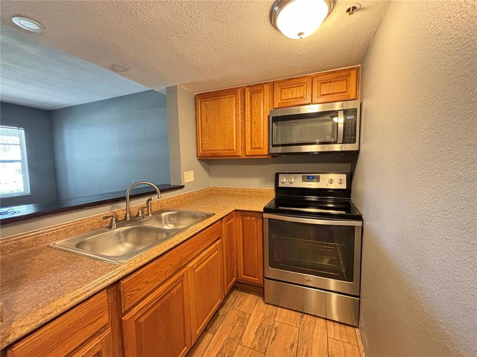 For Rent: $1,175 (1 beds, 1 baths, 504 Square Feet)