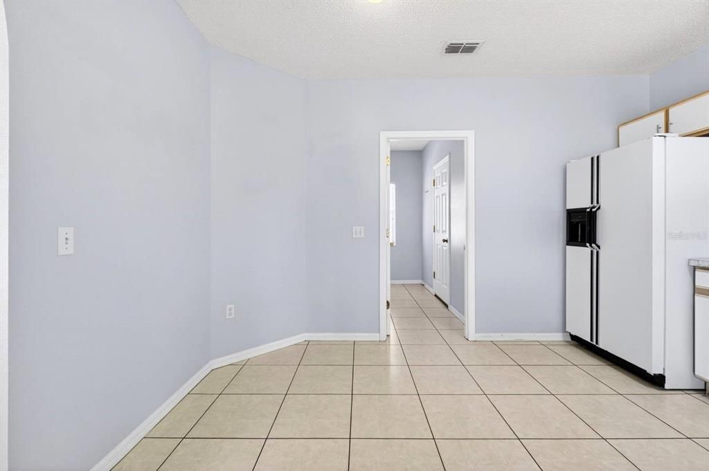 For Sale: $269,000 (3 beds, 2 baths, 1609 Square Feet)