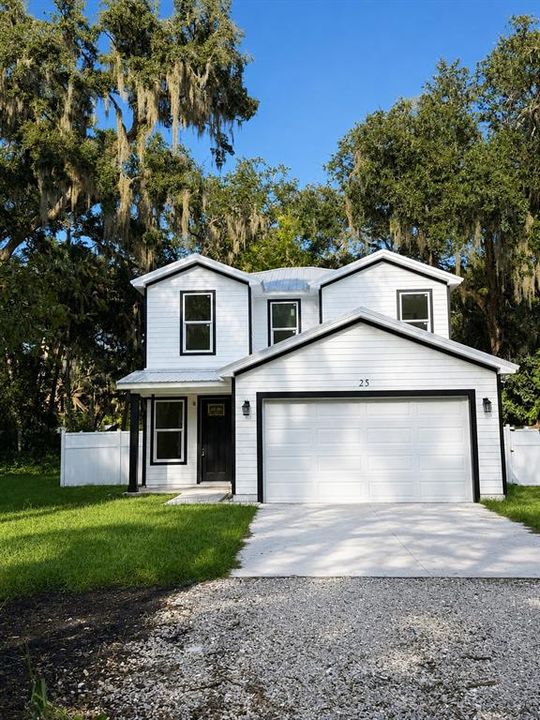 For Sale: $549,900 (3 beds, 2 baths, 1618 Square Feet)