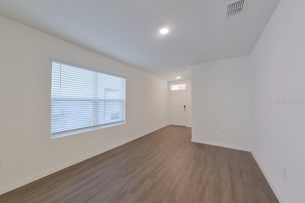 For Rent: $2,025 (3 beds, 2 baths, 1504 Square Feet)
