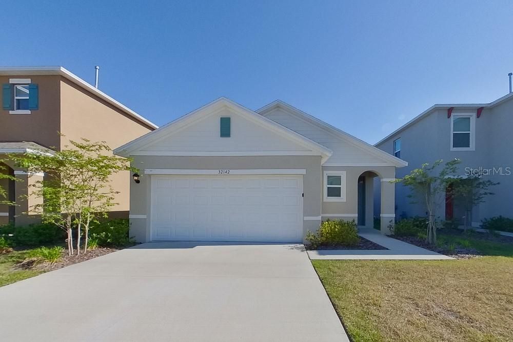 For Rent: $2,025 (3 beds, 2 baths, 1504 Square Feet)