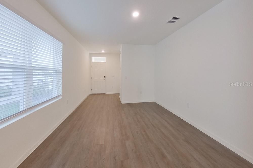 For Rent: $2,025 (3 beds, 2 baths, 1504 Square Feet)