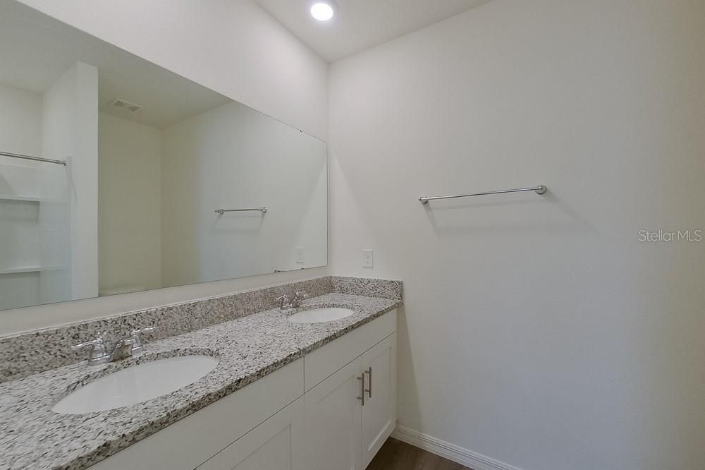 For Rent: $2,025 (3 beds, 2 baths, 1504 Square Feet)