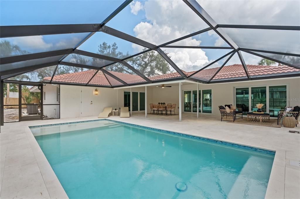 For Sale: $1,499,000 (3 beds, 2 baths, 2114 Square Feet)