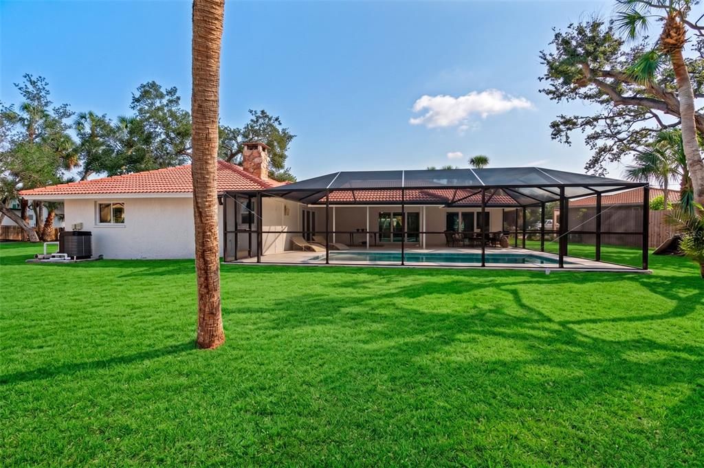 For Sale: $1,499,000 (3 beds, 2 baths, 2114 Square Feet)