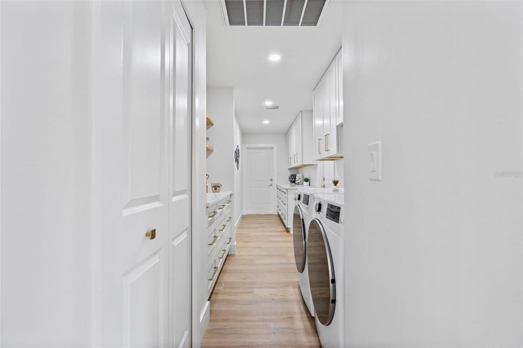For Sale: $1,499,000 (3 beds, 2 baths, 2114 Square Feet)