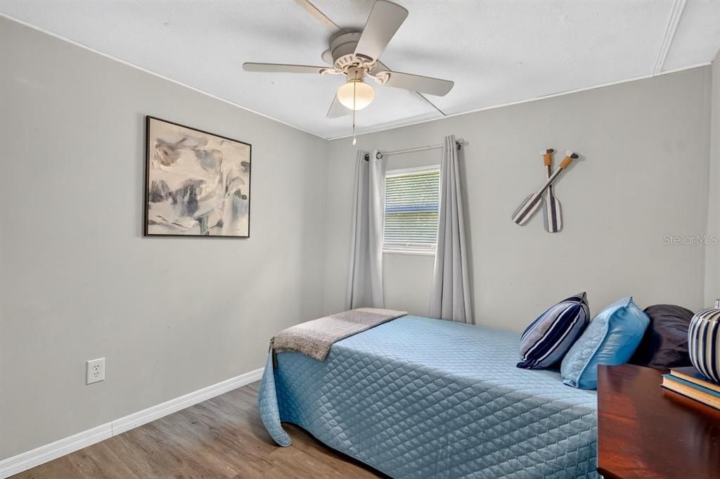 For Sale: $213,000 (3 beds, 2 baths, 912 Square Feet)