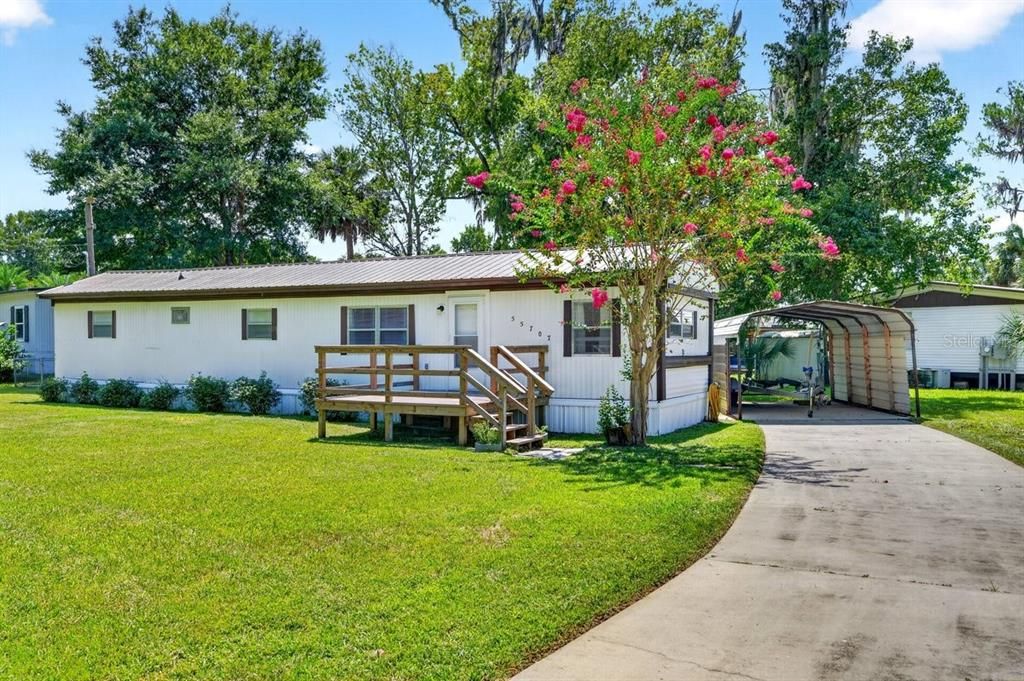 For Sale: $213,000 (3 beds, 2 baths, 912 Square Feet)