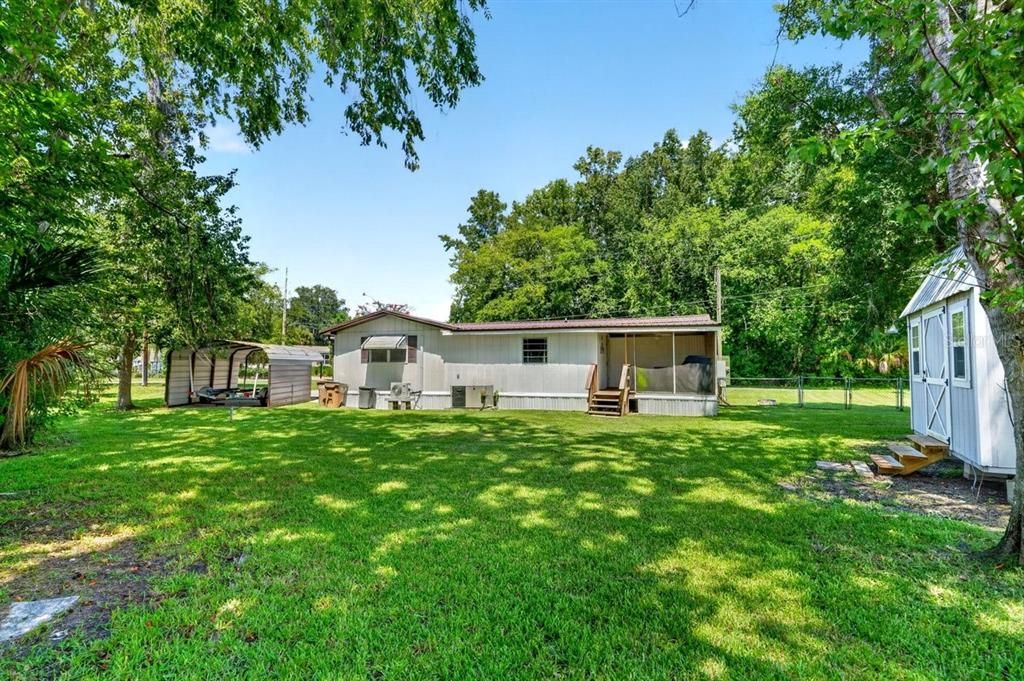For Sale: $213,000 (3 beds, 2 baths, 912 Square Feet)