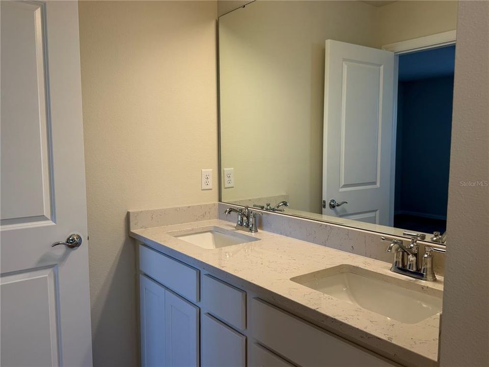 For Rent: $2,900 (4 beds, 2 baths, 1770 Square Feet)