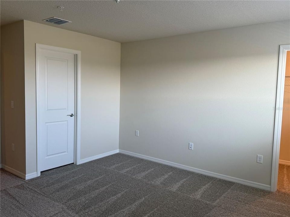For Rent: $2,900 (4 beds, 2 baths, 1770 Square Feet)