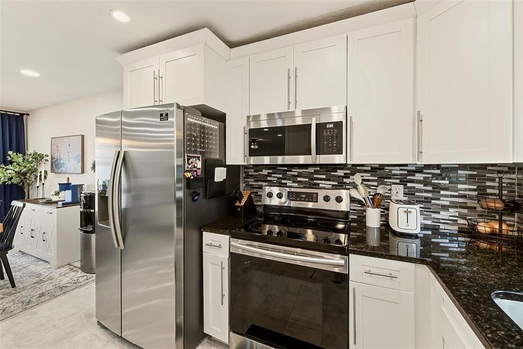 На продажу: $499,900 (4 спален, 2 ванн, 1668 Квадратных фут)
