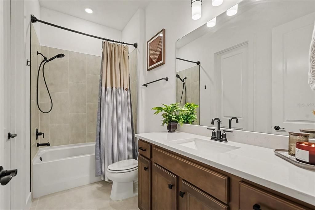 For Rent: $5,100 (5 beds, 4 baths, 3608 Square Feet)