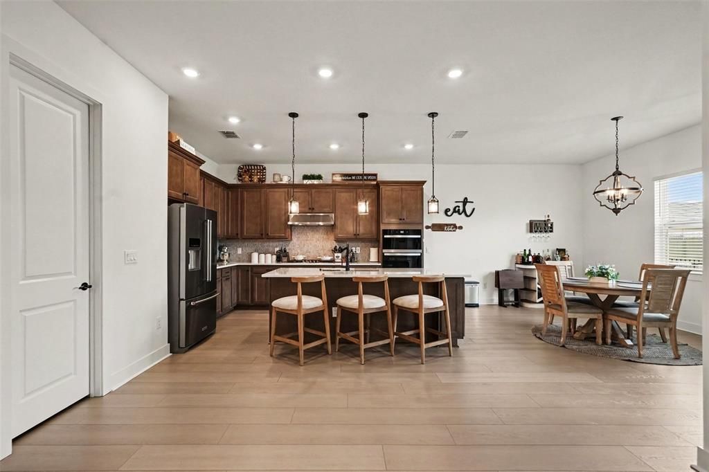 For Rent: $5,100 (5 beds, 4 baths, 3608 Square Feet)