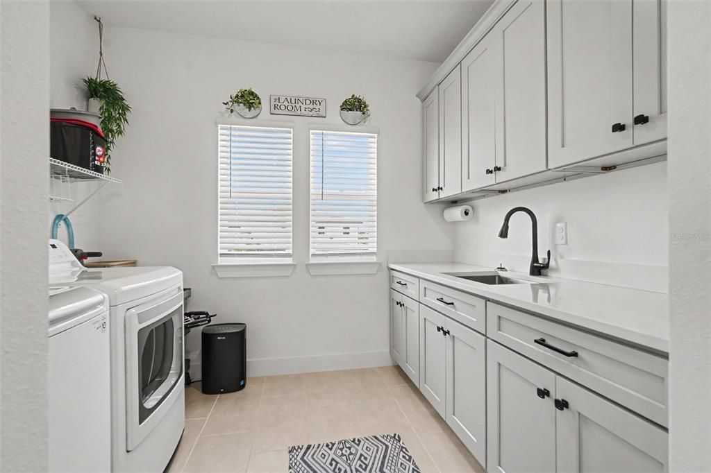 For Rent: $5,100 (5 beds, 4 baths, 3608 Square Feet)