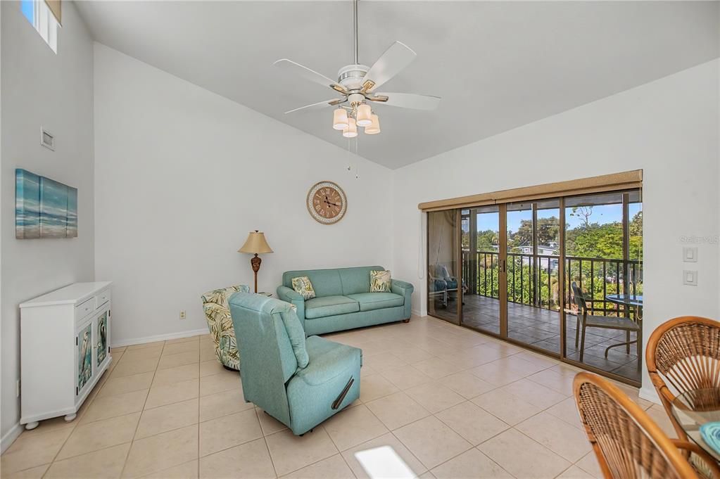 For Sale: $110,000 (2 beds, 2 baths, 688 Square Feet)