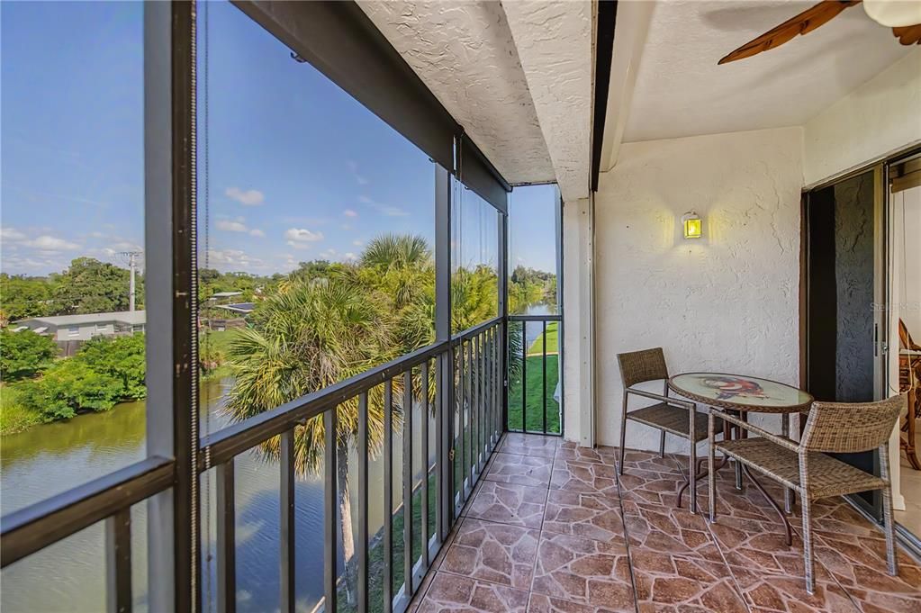 For Sale: $110,000 (2 beds, 2 baths, 688 Square Feet)