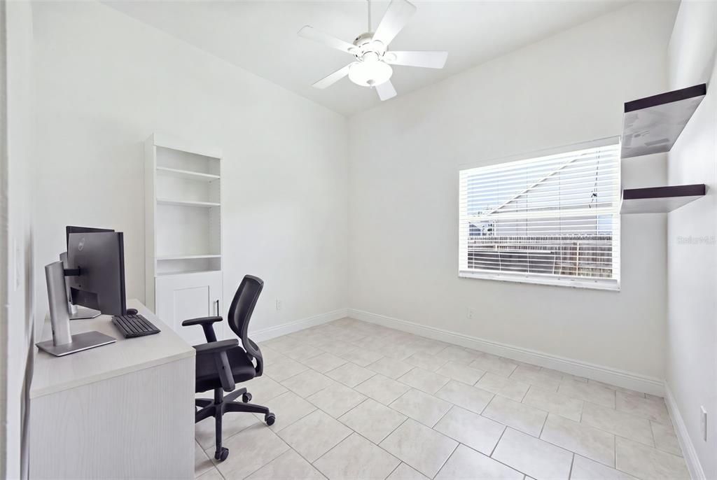 For Sale: $527,000 (4 beds, 2 baths, 2212 Square Feet)
