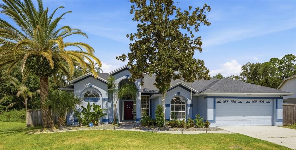 For Sale: $527,000 (4 beds, 2 baths, 2212 Square Feet)