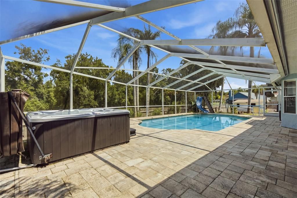 For Sale: $527,000 (4 beds, 2 baths, 2212 Square Feet)