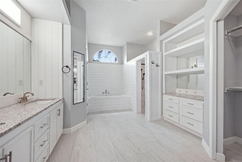 For Sale: $527,000 (4 beds, 2 baths, 2212 Square Feet)