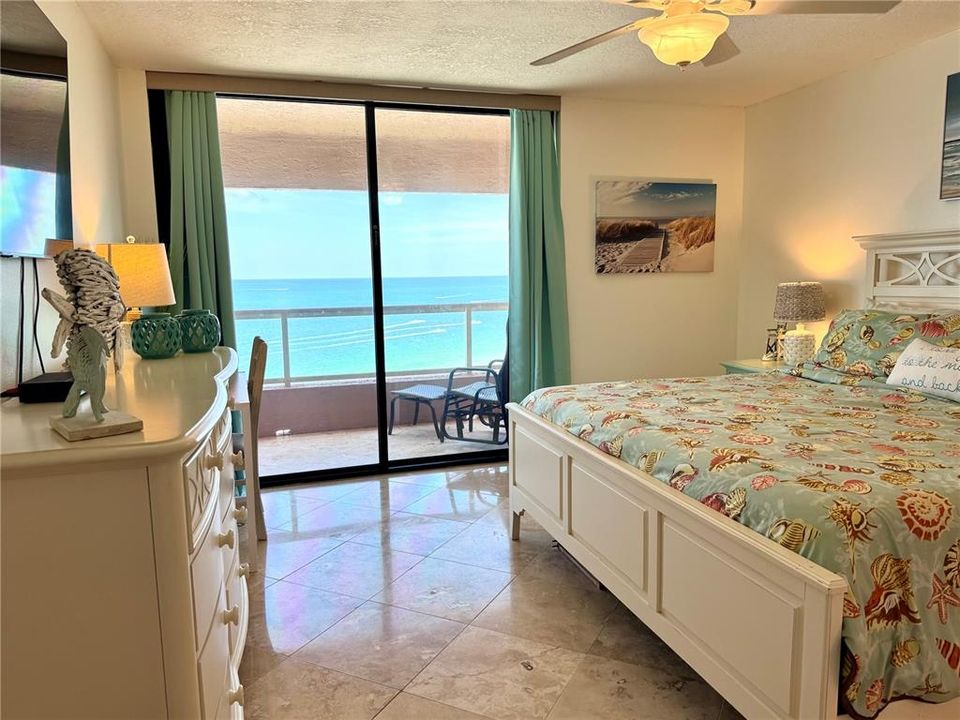 For Sale: $947,500 (2 beds, 2 baths, 1265 Square Feet)