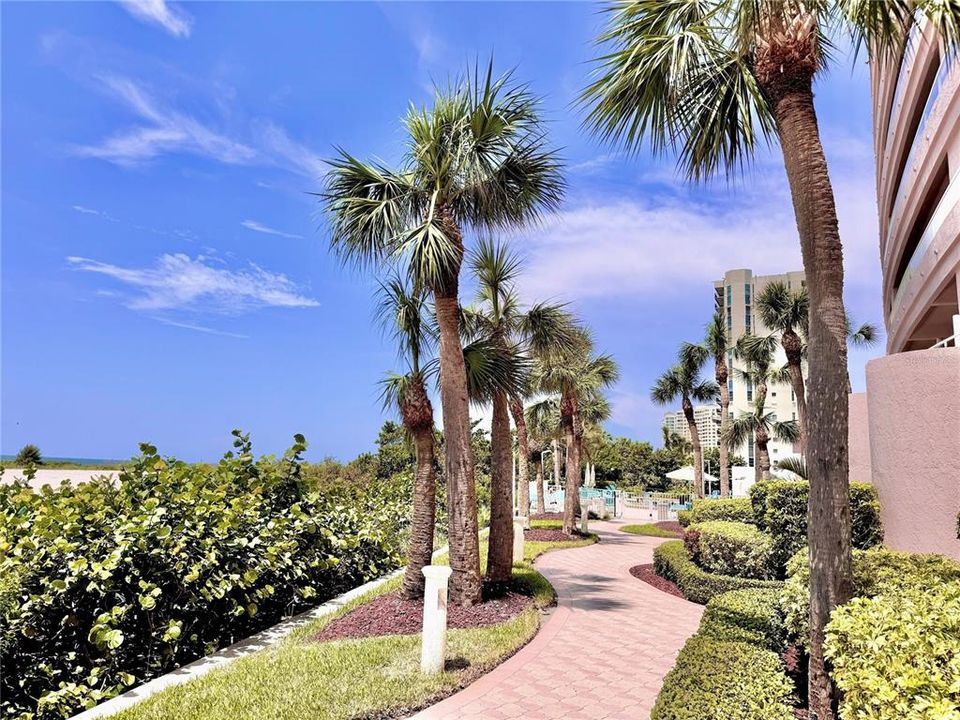 For Sale: $947,500 (2 beds, 2 baths, 1265 Square Feet)