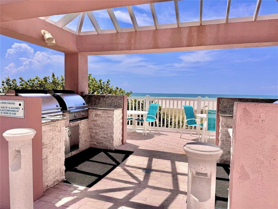 For Sale: $947,500 (2 beds, 2 baths, 1265 Square Feet)