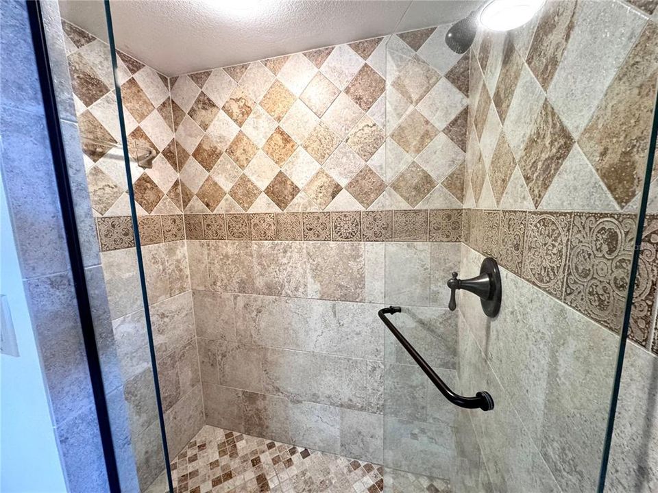 For Sale: $947,500 (2 beds, 2 baths, 1265 Square Feet)