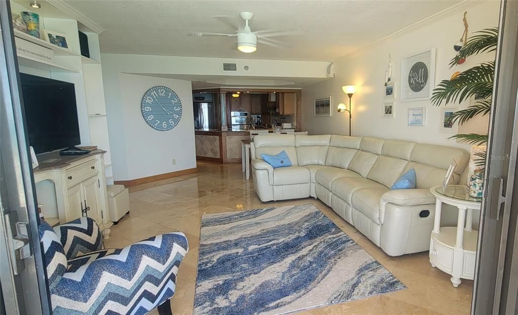 For Sale: $947,500 (2 beds, 2 baths, 1265 Square Feet)