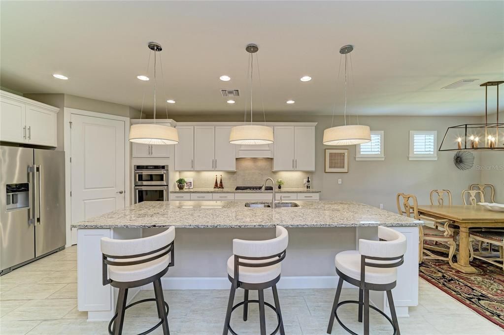 For Sale: $787,500 (3 beds, 3 baths, 2488 Square Feet)