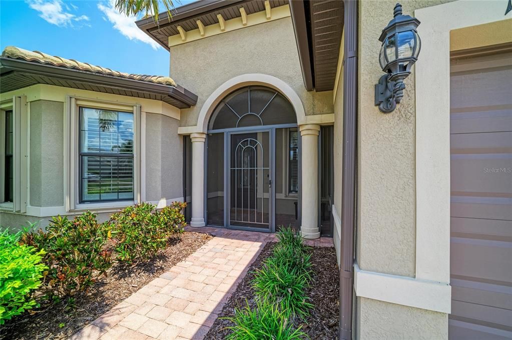 For Sale: $787,500 (3 beds, 3 baths, 2488 Square Feet)