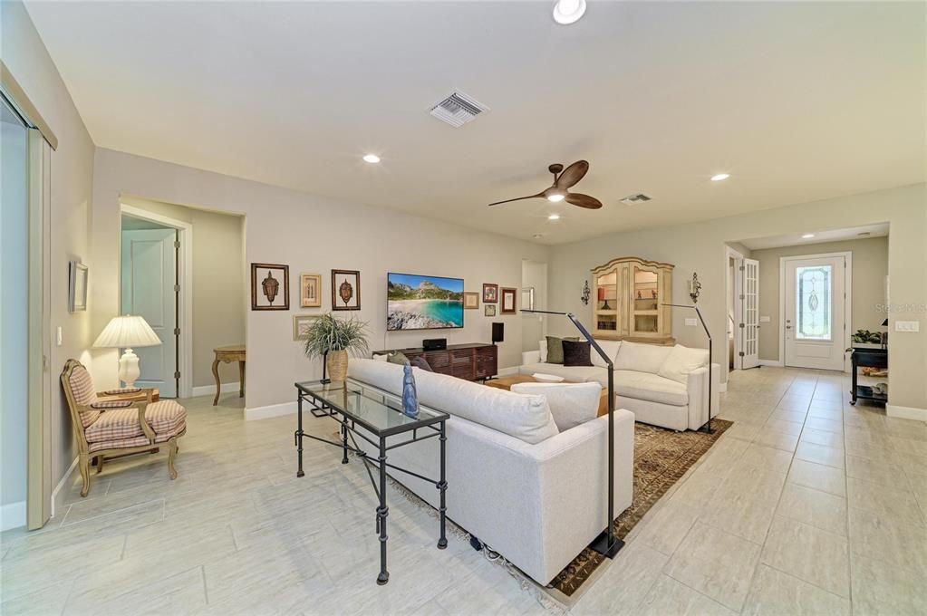 For Sale: $787,500 (3 beds, 3 baths, 2488 Square Feet)