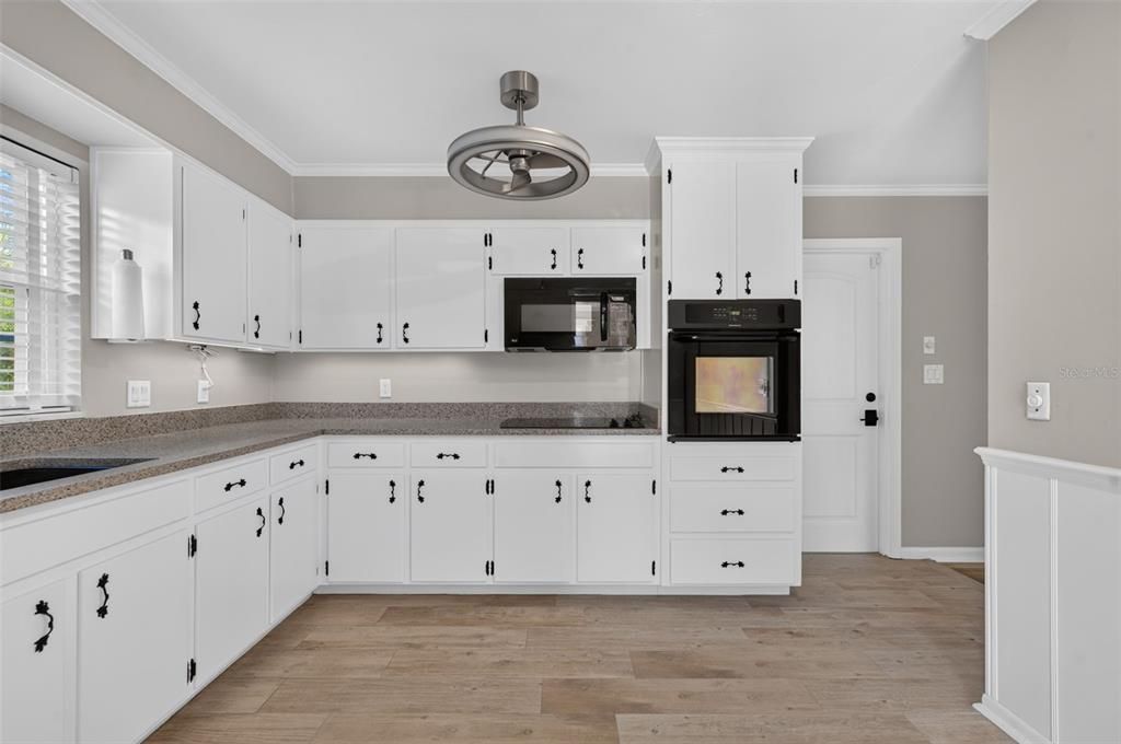 For Rent: $3,650 (3 beds, 2 baths, 2183 Square Feet)