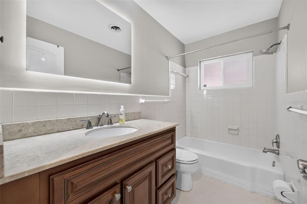 For Rent: $3,650 (3 beds, 2 baths, 2183 Square Feet)