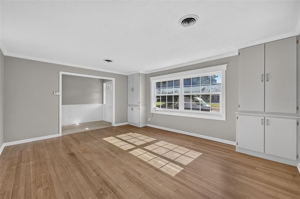 For Rent: $3,650 (3 beds, 2 baths, 2183 Square Feet)