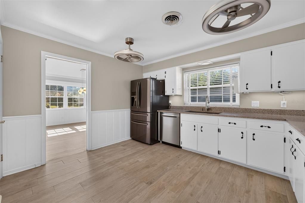 For Rent: $3,650 (3 beds, 2 baths, 2183 Square Feet)