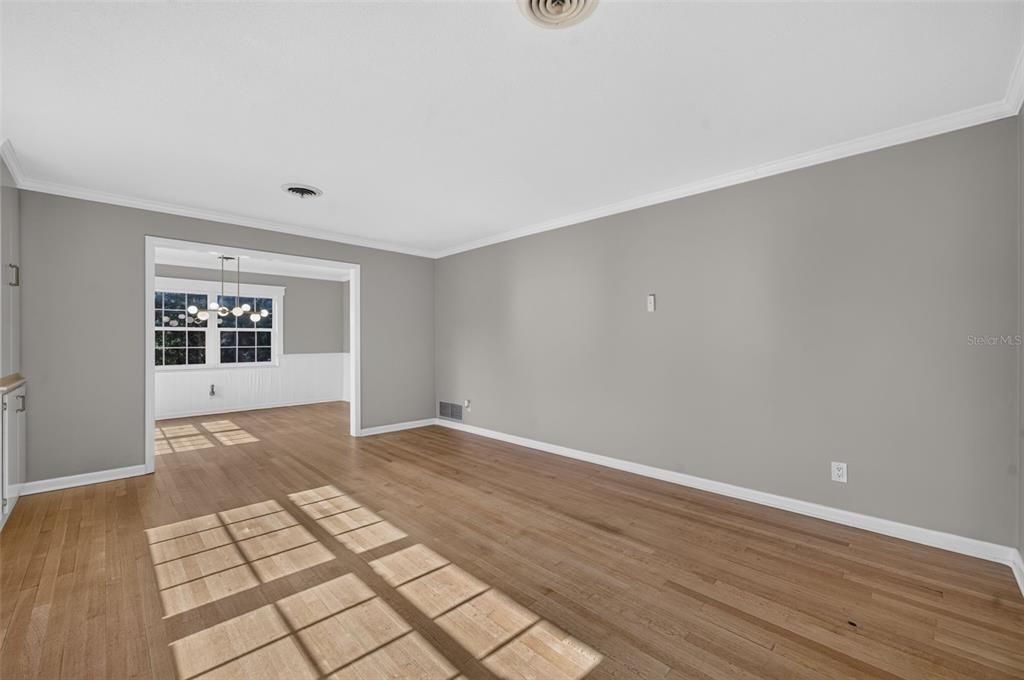 For Rent: $3,650 (3 beds, 2 baths, 2183 Square Feet)