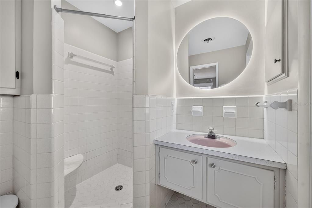 For Rent: $3,650 (3 beds, 2 baths, 2183 Square Feet)