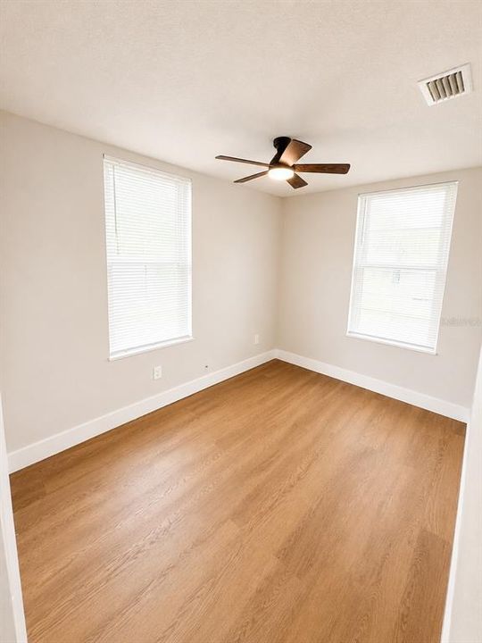For Sale: $279,900 (3 beds, 1 baths, 1026 Square Feet)