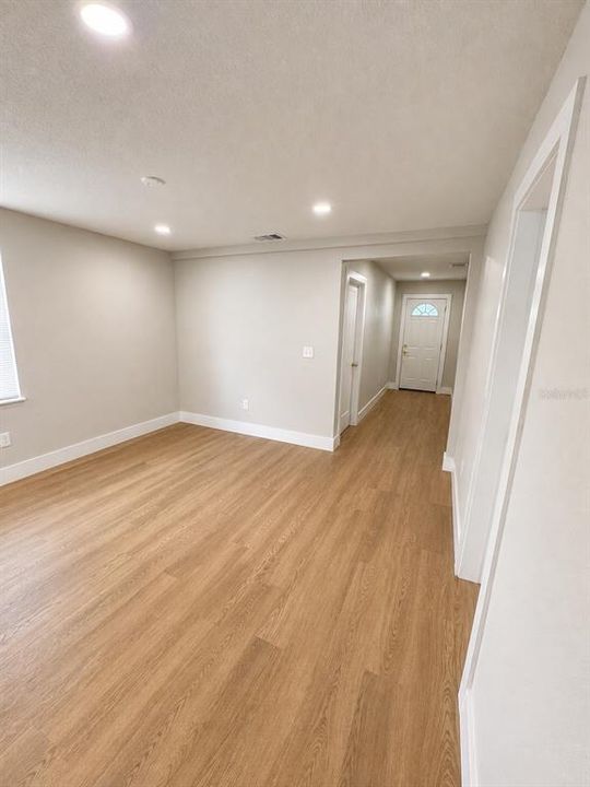 For Sale: $279,900 (3 beds, 1 baths, 1026 Square Feet)