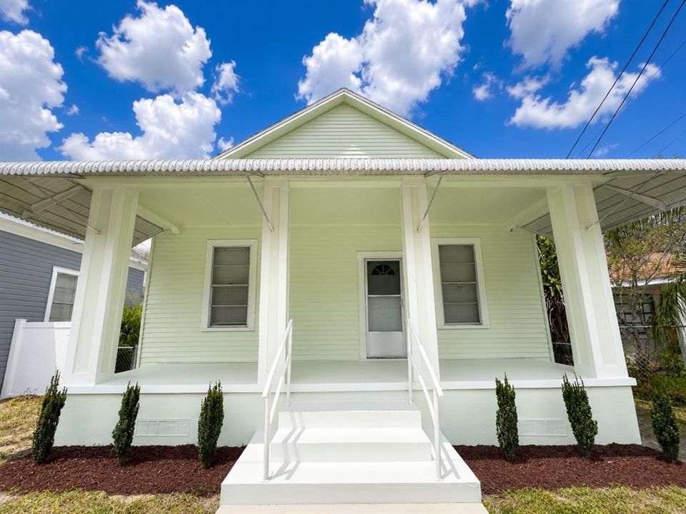 For Sale: $279,900 (3 beds, 1 baths, 1026 Square Feet)
