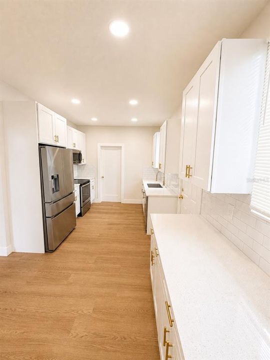 For Sale: $279,900 (3 beds, 1 baths, 1026 Square Feet)