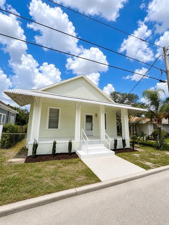 For Sale: $279,900 (3 beds, 1 baths, 1026 Square Feet)
