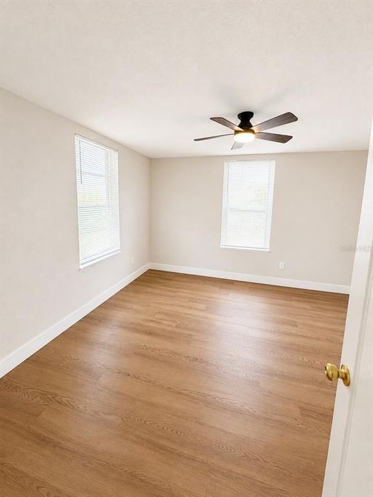 For Sale: $279,900 (3 beds, 1 baths, 1026 Square Feet)
