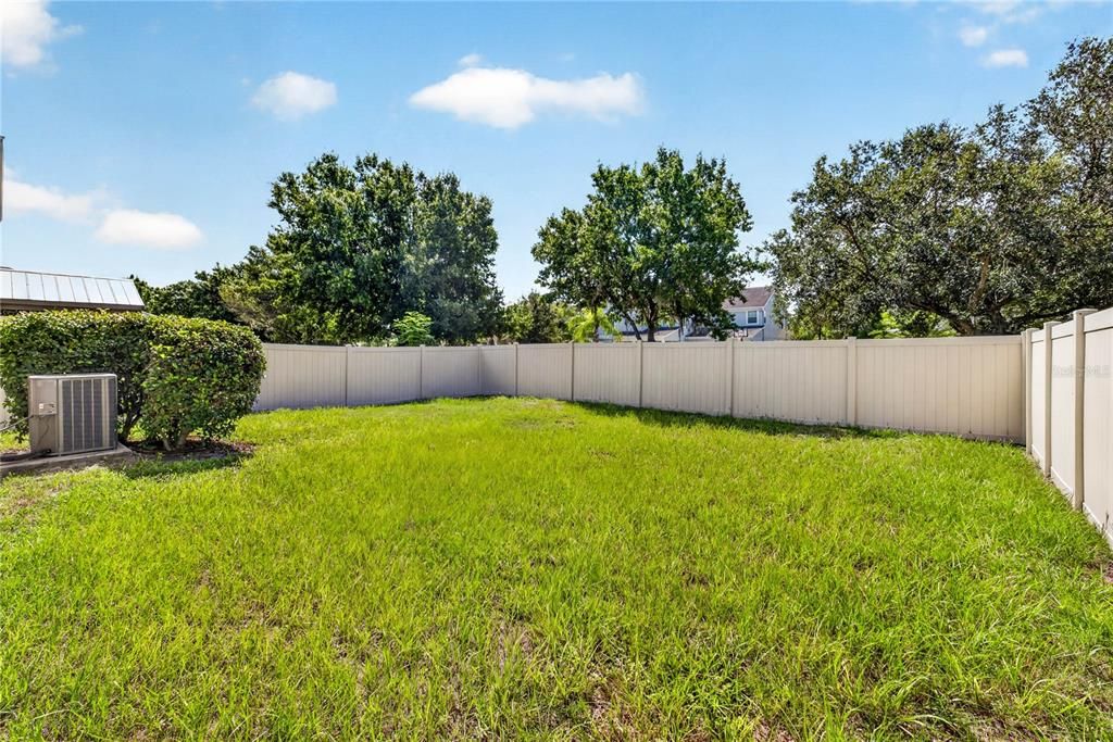 En Venta: $340,000 (4 camas, 2 baños, 2436 Pies cuadrados)
