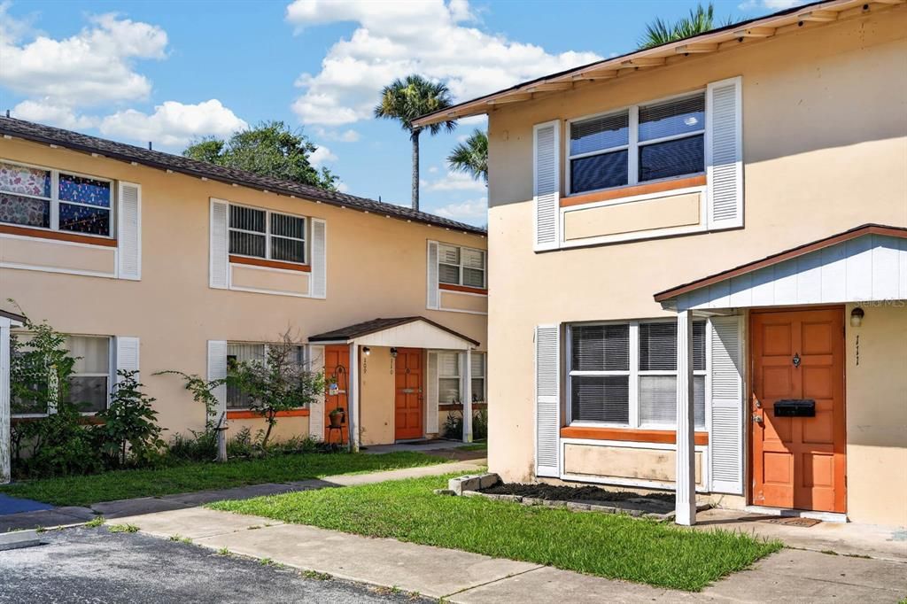 For Sale: $117,000 (2 beds, 1 baths, 480 Square Feet)