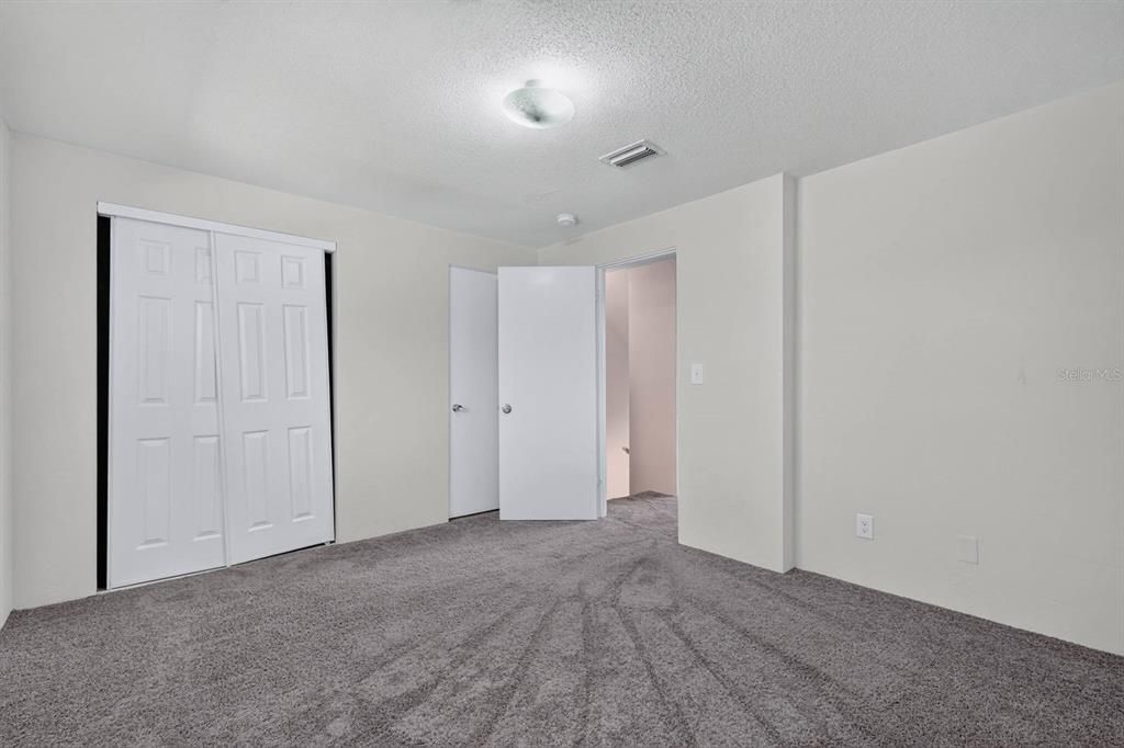 For Sale: $117,000 (2 beds, 1 baths, 480 Square Feet)