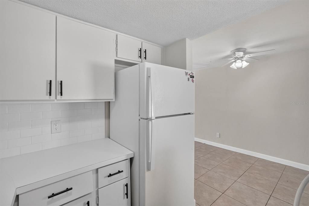 For Sale: $117,000 (2 beds, 1 baths, 480 Square Feet)